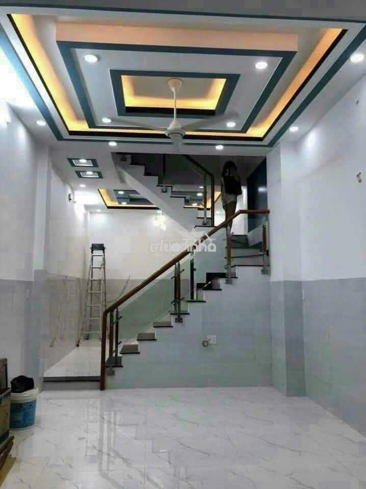 Nhà mới toanh 4x11m,1l,2pn đường lê văn quới 11tr/tháng 