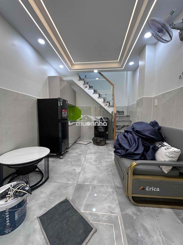 🏡 Cho thuê  nhà mới – 2 tầng – xóm chiếu q4