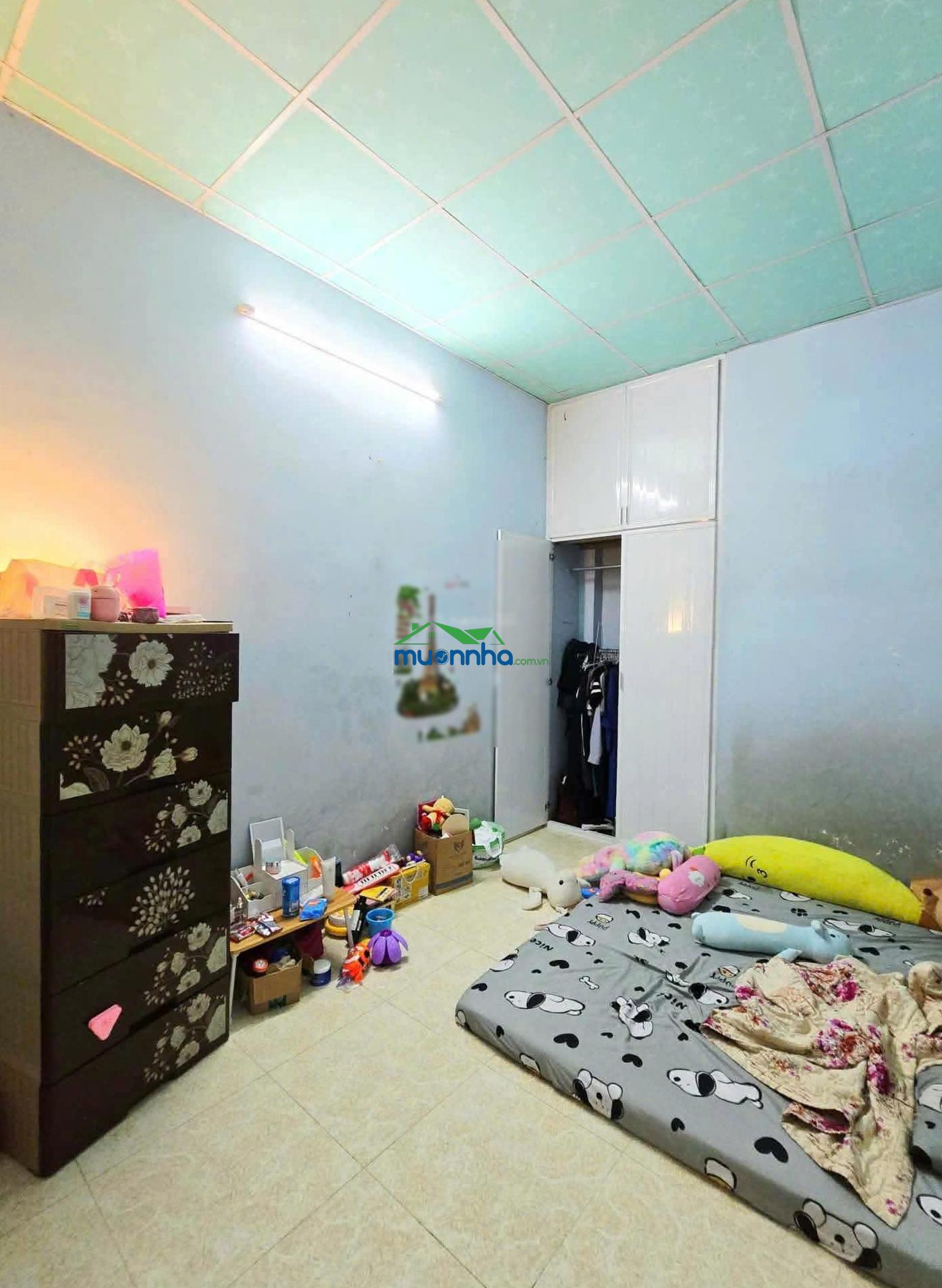 Nhà phố hẻm ô tô 730 lã xuân oai gần uỷ ban long trường q9.