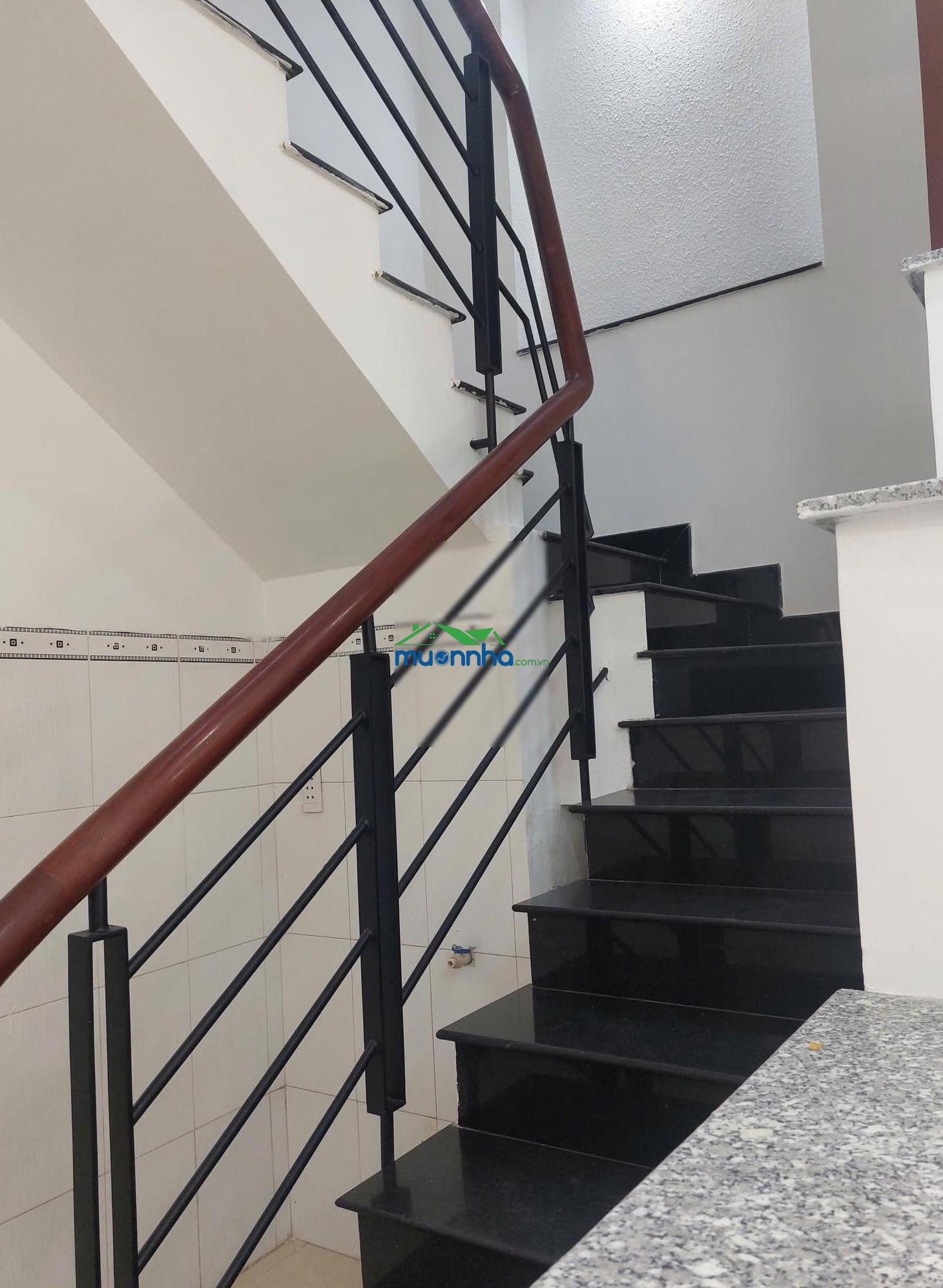 Lạc long quân hxh 5m, 4.2 x 13m - 3 tầng 4 phòng ngủ 3wc chủ gấp bán giảm sâu từ 8,1 tỷ còn 7,89 tỷ - 3