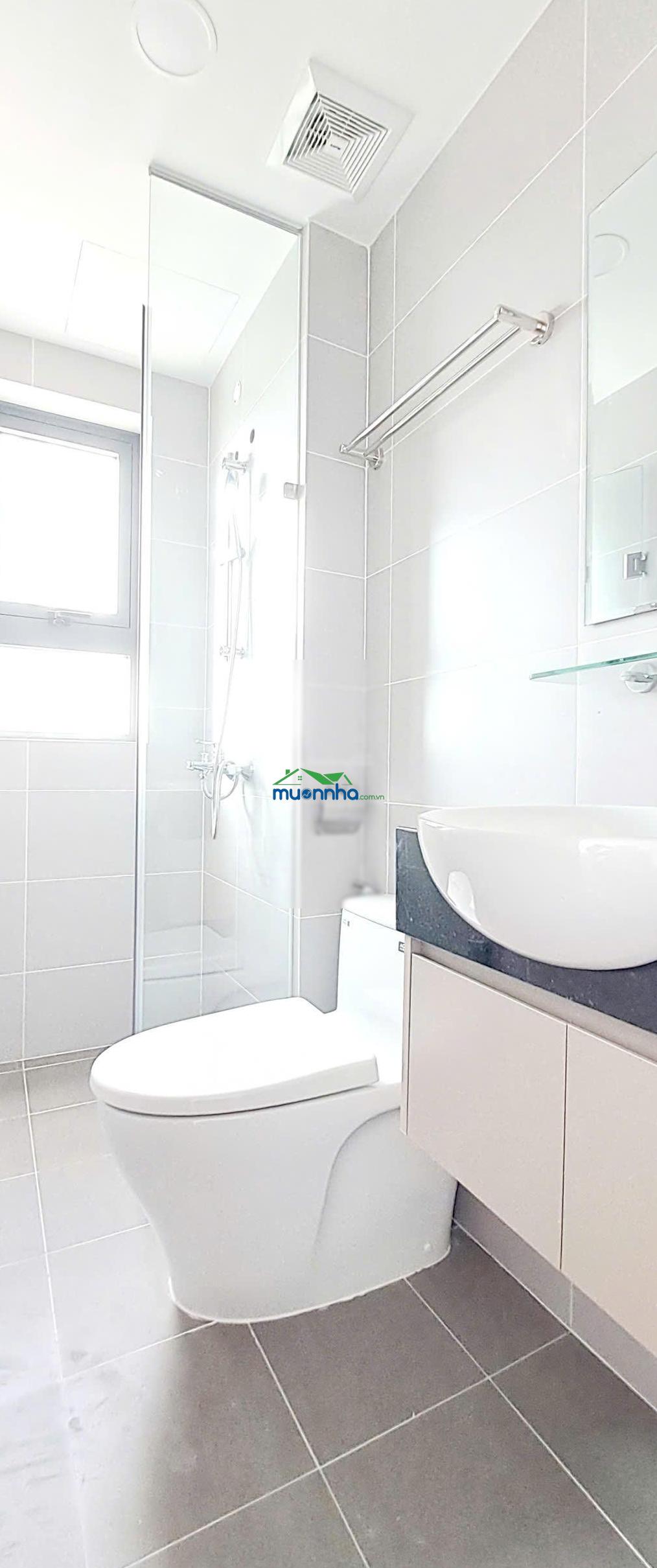 Giá tốt mùa hè! căn 2pn bcons city emerald view hồ đá nội thất xịn chỉ 6,5 triệu/tháng