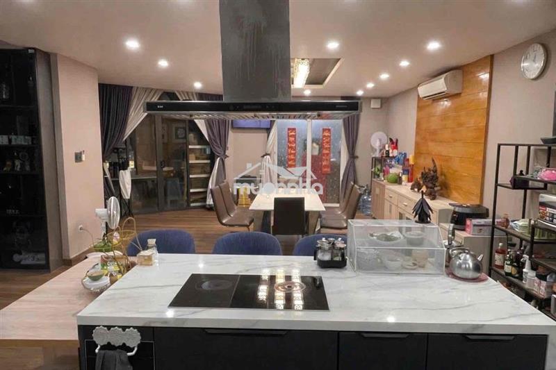 Biệt thự 304m2  góc 2 mặt tiền đường phạm hùng nối dài