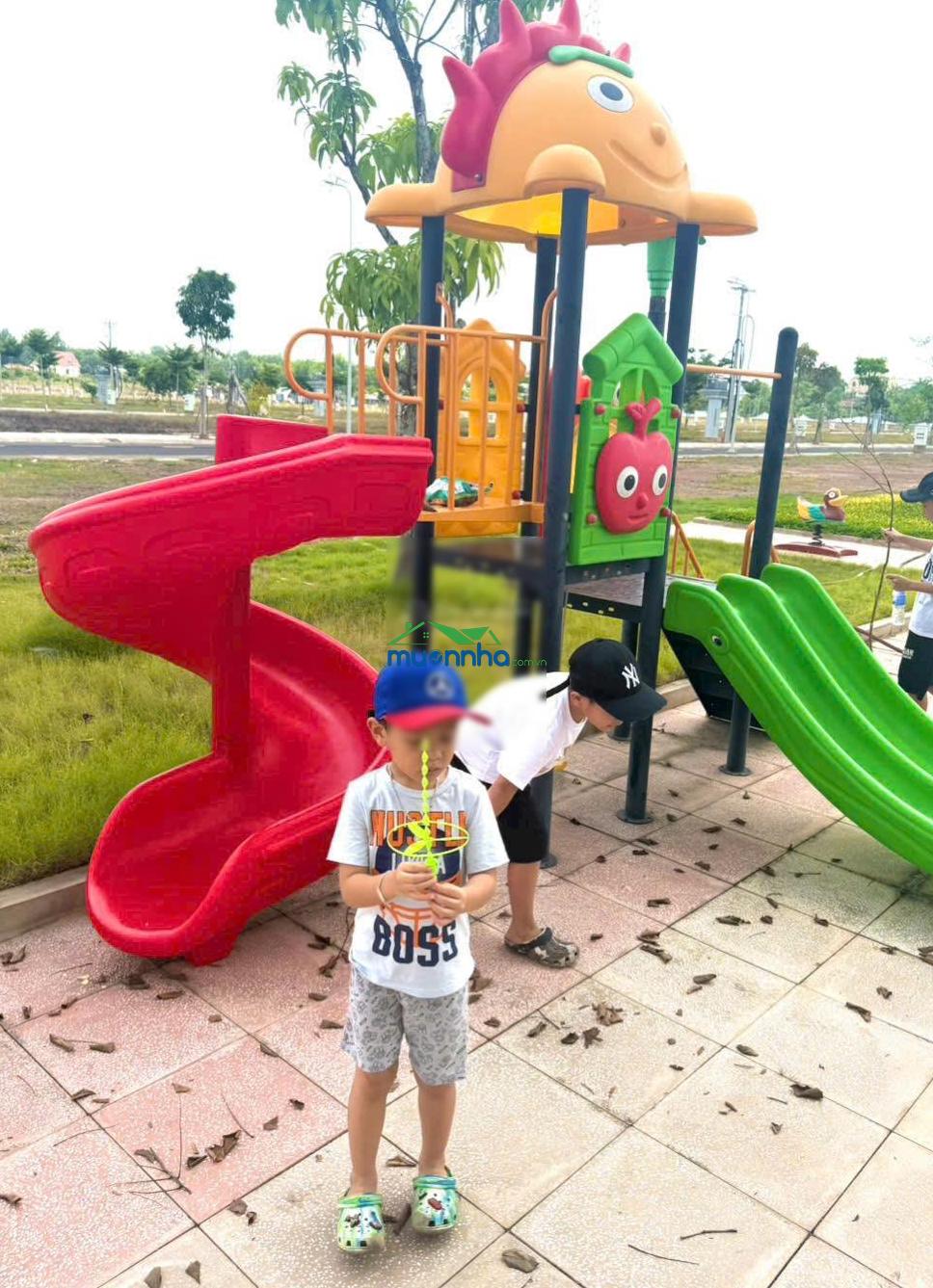 890 triệu sở hữu ngay đất nền thổ cư trong kđt 42 hecta ngay kcn vsip 2 bình dương, sổ hồng sẵn