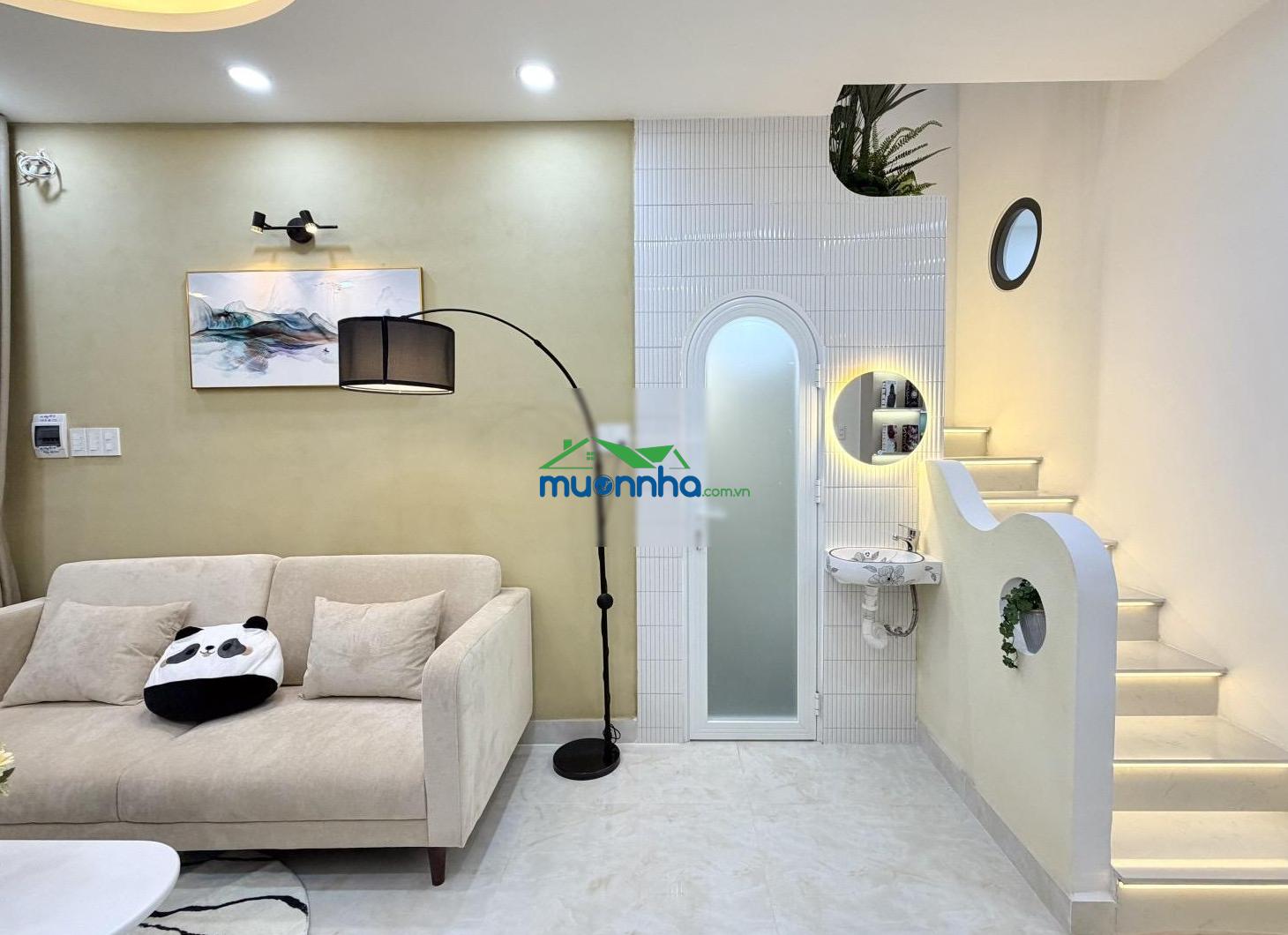 Nhà đẹp ở ngay, 2 tầng full nội thất, 3pn, giáp bình thạnh - 5.35 tỷ - 4