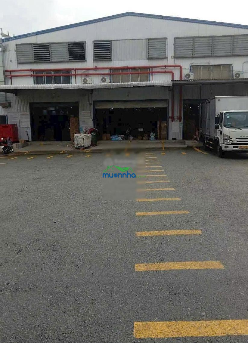 Cho thuê nhà xưởng 4100m2 thuận an gần kcn sóng thần 1. giá: 296tr