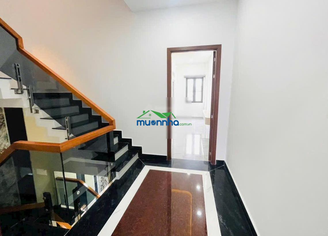 Nhà phố ngang 4,5m rộng rãi thoải mái xây mới hoàn toàn có thang máy 450hg