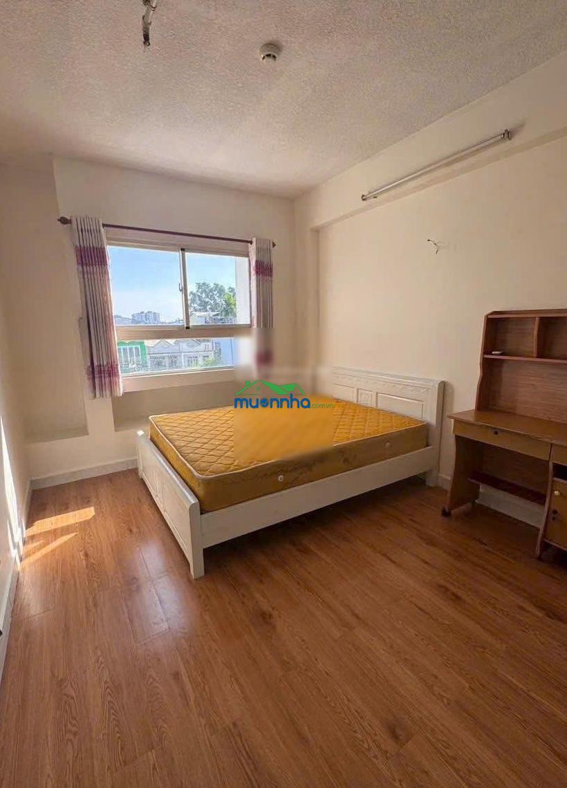 Chung cư đường sắt, cmt8, q3: 2p ngủ, 85m2, 11tr/th, ban công