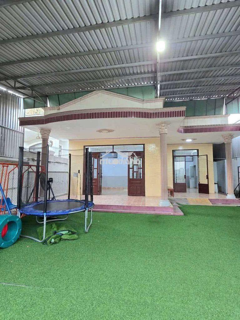 Cho thuê nhà hiệp thành (360m2) gần đại học bình dương