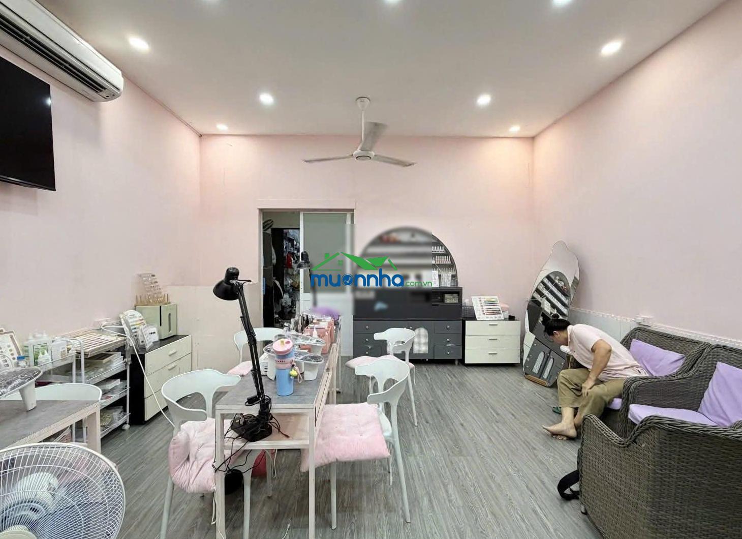 Chỉ 8 tỷ! ngang 5m x 11m, cn 55m² vuông vức ngay trục nguyễn văn trỗi