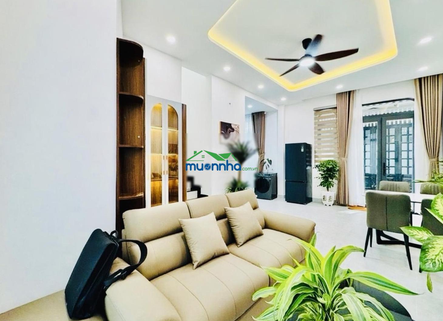 Gần vạn kiếp, phan xích long 2tầng(3pn), dtsd: 80m2, full nội thất, ngay khu phố ẩm thực, 5,95 tỷ