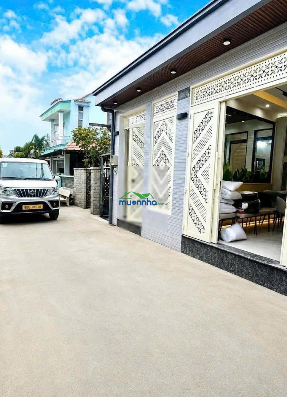 Nhà phố hiện đại full nội thất