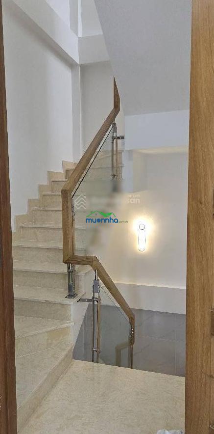 Nhà mới đẹp - ngay vòng xoay lê đại hành - đường trước nhà 7m - giá chỉ 8,x tỷ - 4