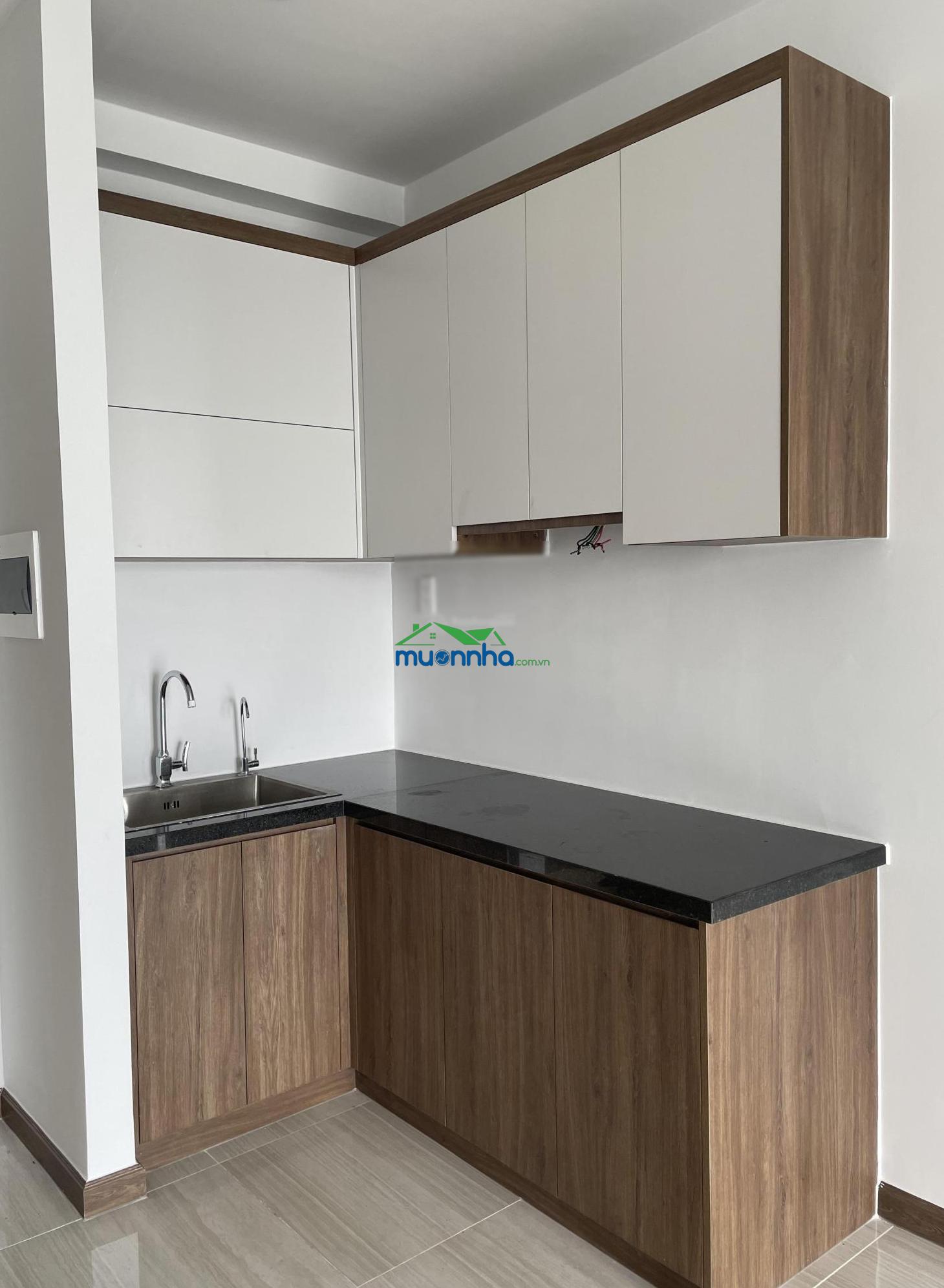 Cho thuê căn hộ 2pn2wc hướng đông nam 5tr5, sẵn máy lạnh, bếp hút mùi, ở 2-3 bạn chia ra siu nhẹ