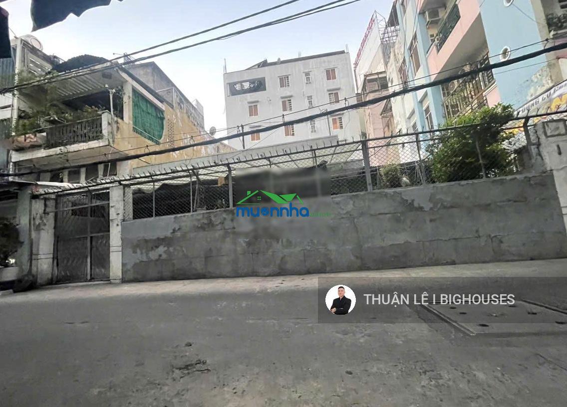 Đúng 150m ra hàng xanh. khuôn đất lớn xây villa, ks, chdv. dt: 283m2(12,9mx24m) cấp 4. giá 40 tỷ tl