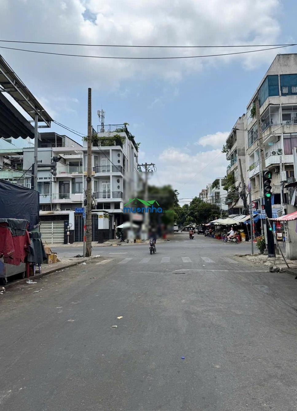 Ngay chợ phú bình quận 11 nhà khu phân lô đường thông thoáng dt 4mx12m - 3