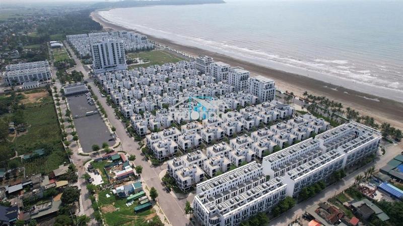 Khách sạn 5 sao mặt biển (hàng độc bản dành cho giới tinh hoa)