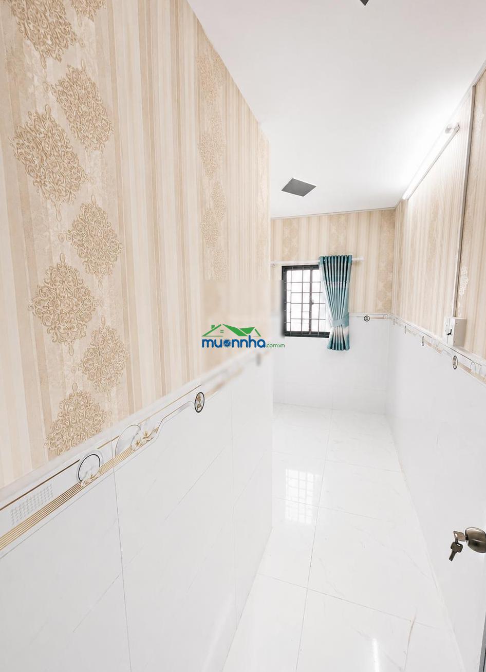 Bán nhà q11, đường lạc long quân, phường 3, 3 lầu, 3pn, 2wc, hxh, shr 9 chủ, ko qh, rẻ 2.3 tỷ - 3