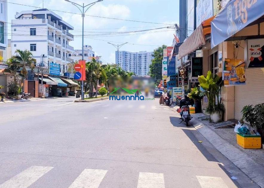 Đất 4,5x23 nở hậu 5,2m tặng dãy trọ - hẻm 6m xe hơi tránh thông huỳnh tấn phát phú thuận. 13 tỷ tl
