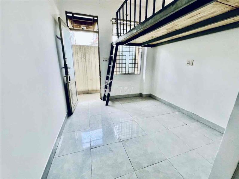 Phòng trọ gần gigamail có gác, máy lạnh