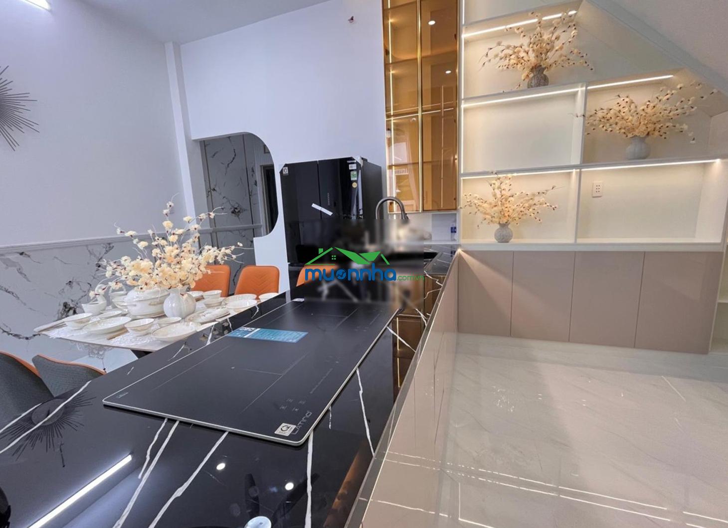 Nhà mới đẹp long lanh-full nội thất chỉ 5.15 tỷ-cách phú mỹ hưng 5 phút