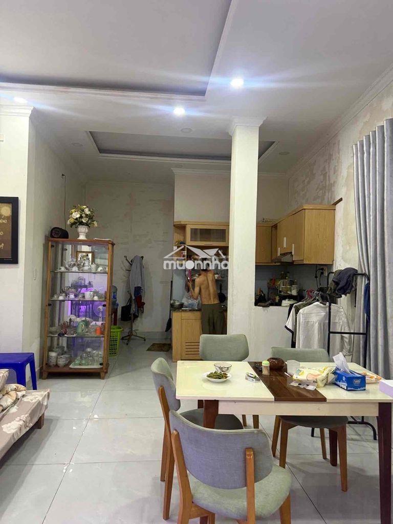 Cầm 4,5 tỷ có ngay nhà 2 mặt tiền | 4 x 14m, 4 tầng | hẻm thông 6m