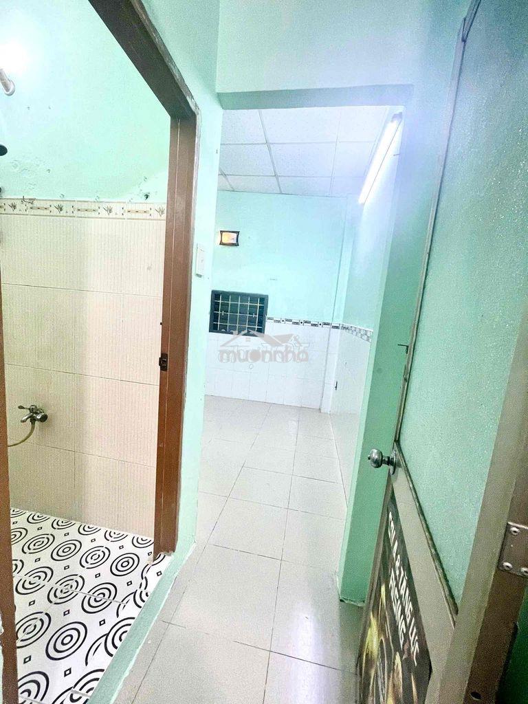 Cho thuê phòng máy lạnh,cửa sổ wc riêng