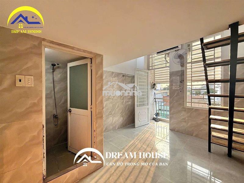 Phòng mới ra 100% ban công view hoàng hôn, mặt tiền đường lớn