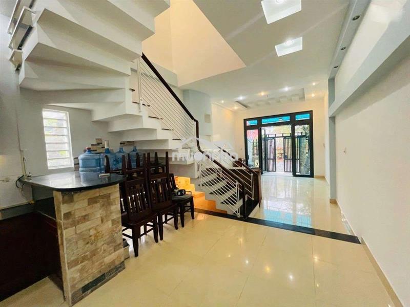 Cho thuê nhà mới nguyên căn hẻm đường nguyễn tuyển, btt, quận 2