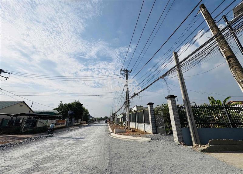 Sở hữu đất thành phố-đối diện trường tiểu học-kề mặt tiền chỉ 16tr/m2