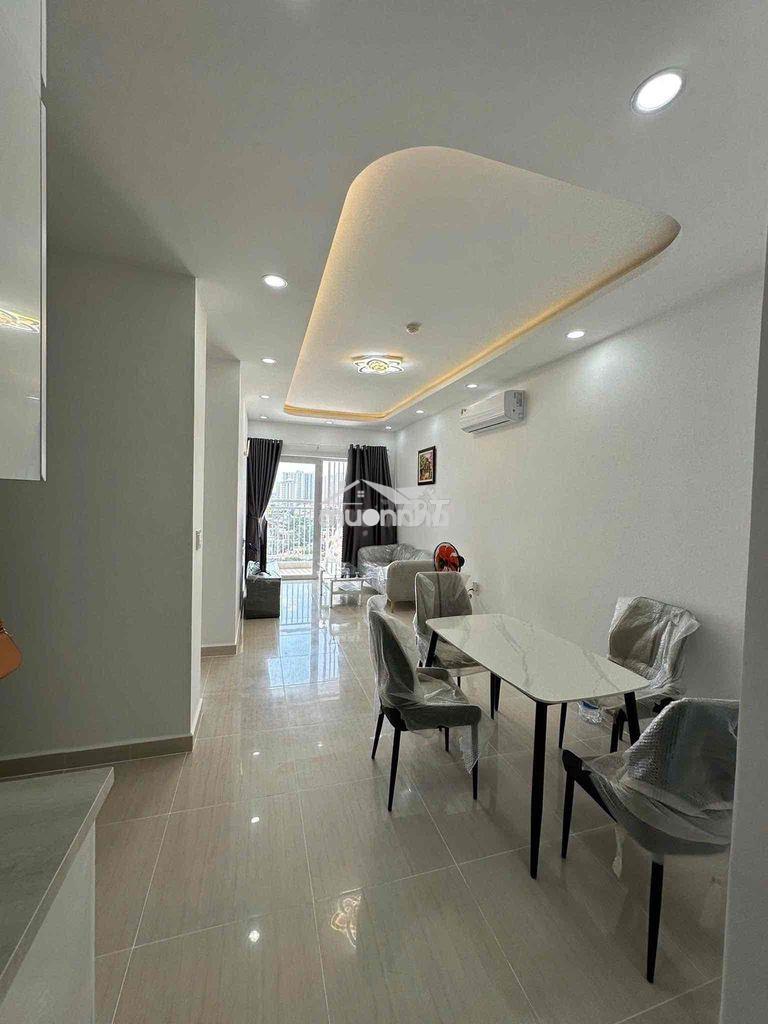 Còn 1 căn *** 56m2 có ban công bán giá 2.750 tỷ có hổ trợ vay