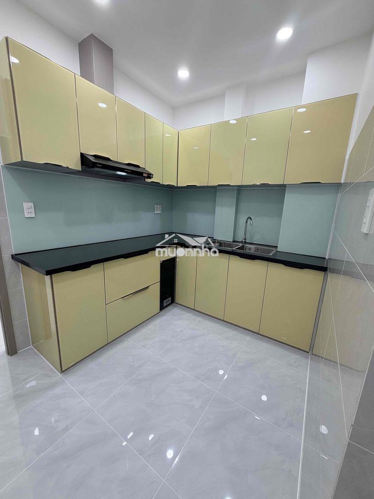 Nơ trang long : 3 phòng ngủ ( có phòng tầng trệt) .3wc.