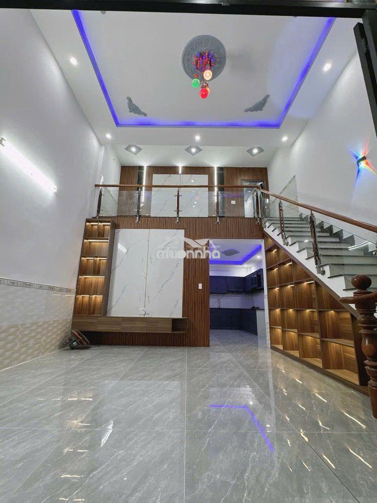 Bán nhà cấp 4 gác lửng mới - rẻ gần sân vân động đông hoà - dĩ an