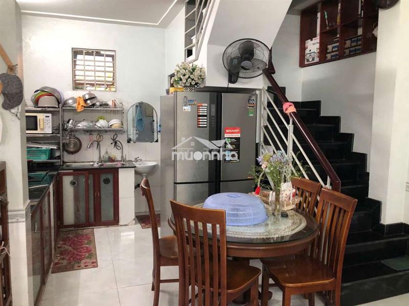 Nhà full nội thật trung tâm q3. 4x8m 3 lầu. giá chỉ 15tr