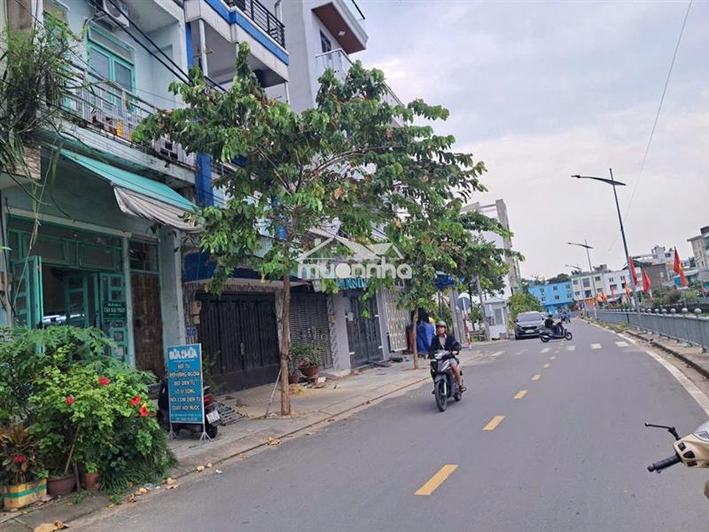 Phòng trọ có gác rộng ở được 3 ngưởi, gần đh công nghiệp 4