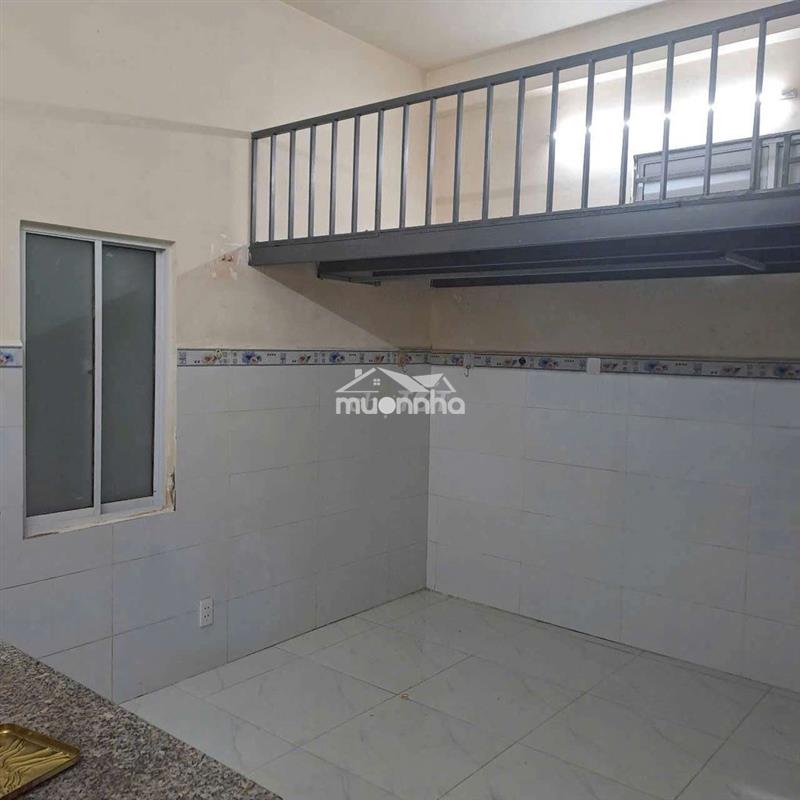 Phòng trọ tầng trệt có gác- chỗ đậu xe- giờ tự do