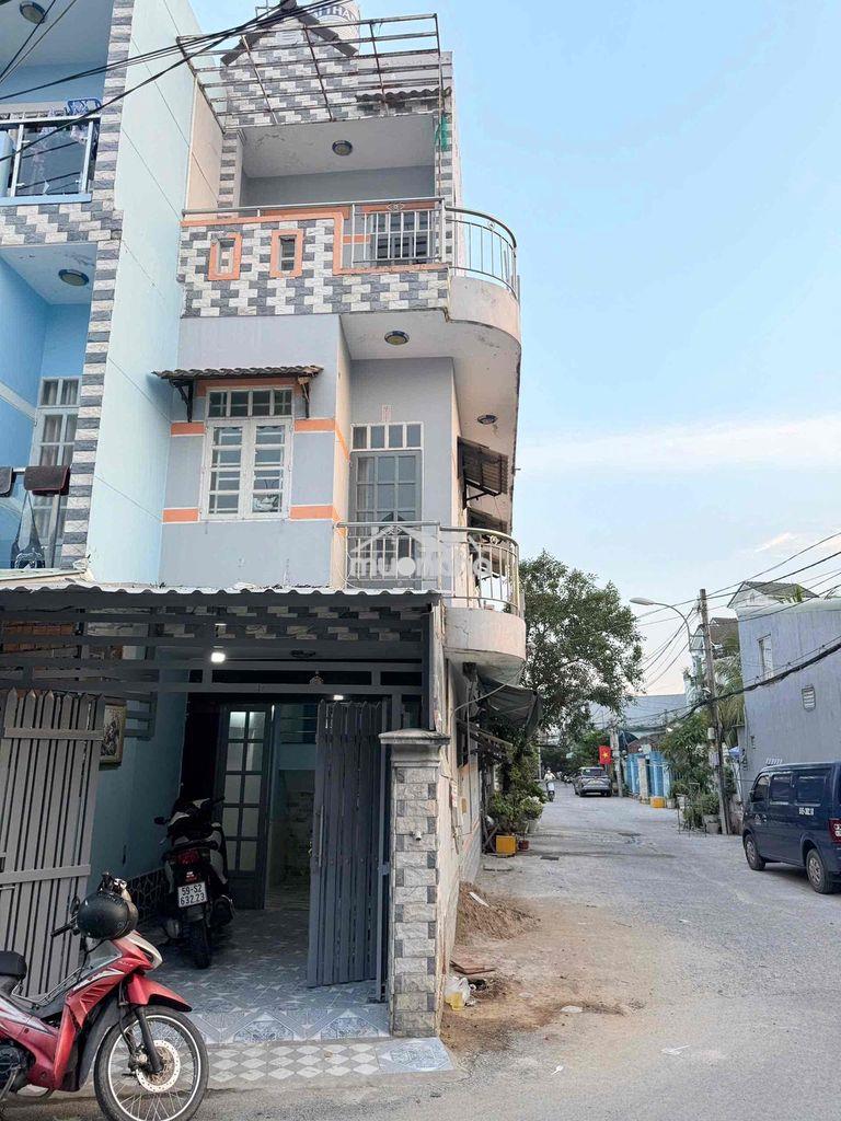 🇻🇳 Cho thuê nhà nguyên căn 2 mặt tiền hẻm xe hơi - 4pn - 3 wc .