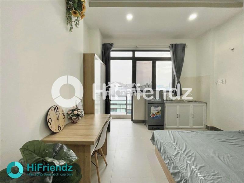 Studio ban công mới xây, gần chợ phú lâm, mega bình phú
