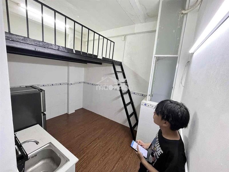 Phòng đầy đủ tiện nghi hổ trợ các bện sinh viên. vị trí thuận lợi
