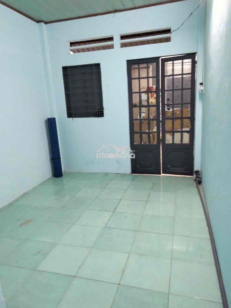 Cho thuê nhà cấp 4  siêu thoáng mát sân rộng rãi giá 5tr