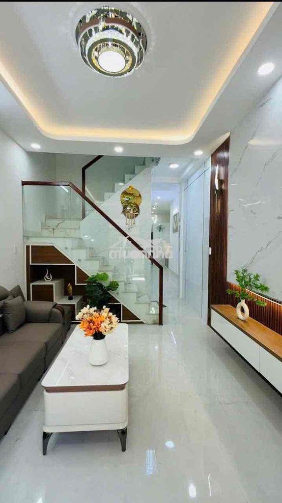 Lê đại hành q11 - 100m2 - 2 tầng - 4pn - tặng toàn bộ nội thất - chỉ