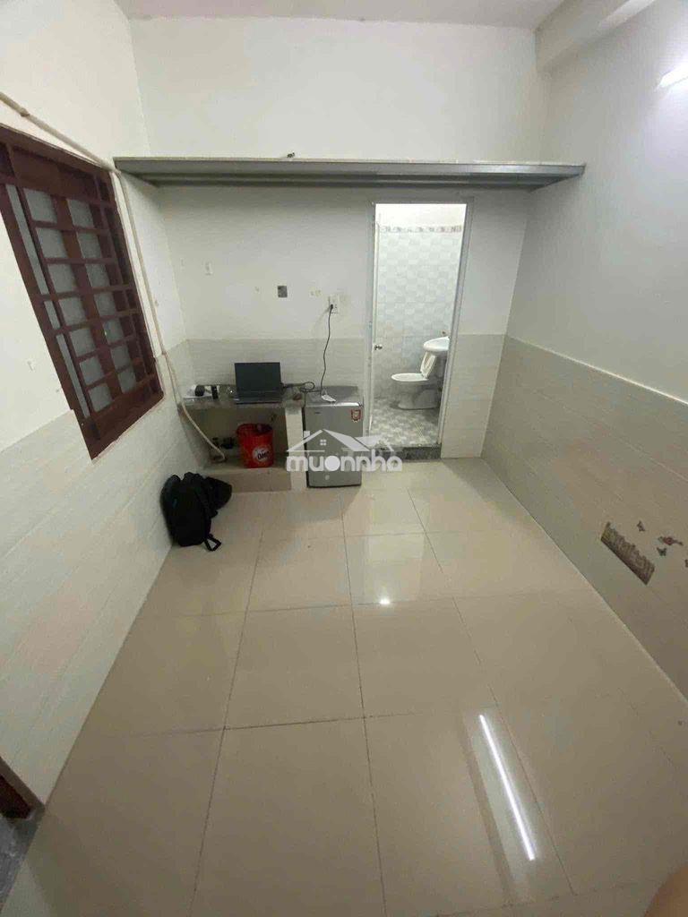 Phòng máy lạnh, giá rẻ gần lotte q7 - ở liền ở hoàng trọng mậu - 2