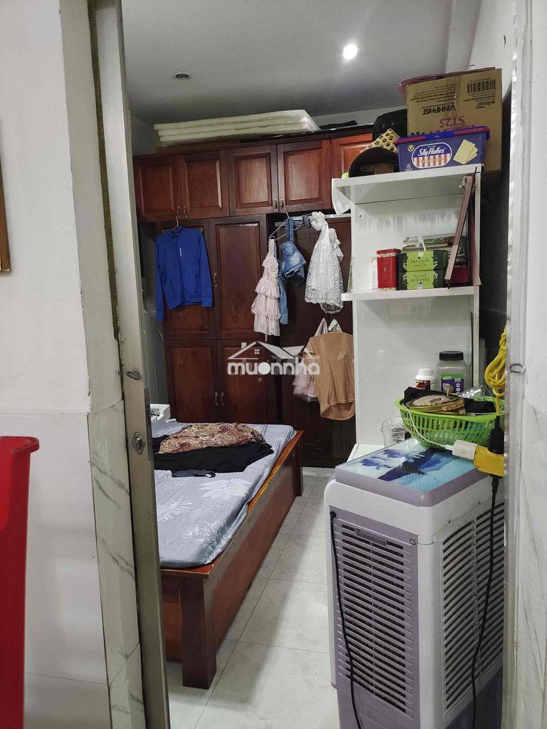 Nhà hẻm ngay vòng xoay ngã tư bảy hiền