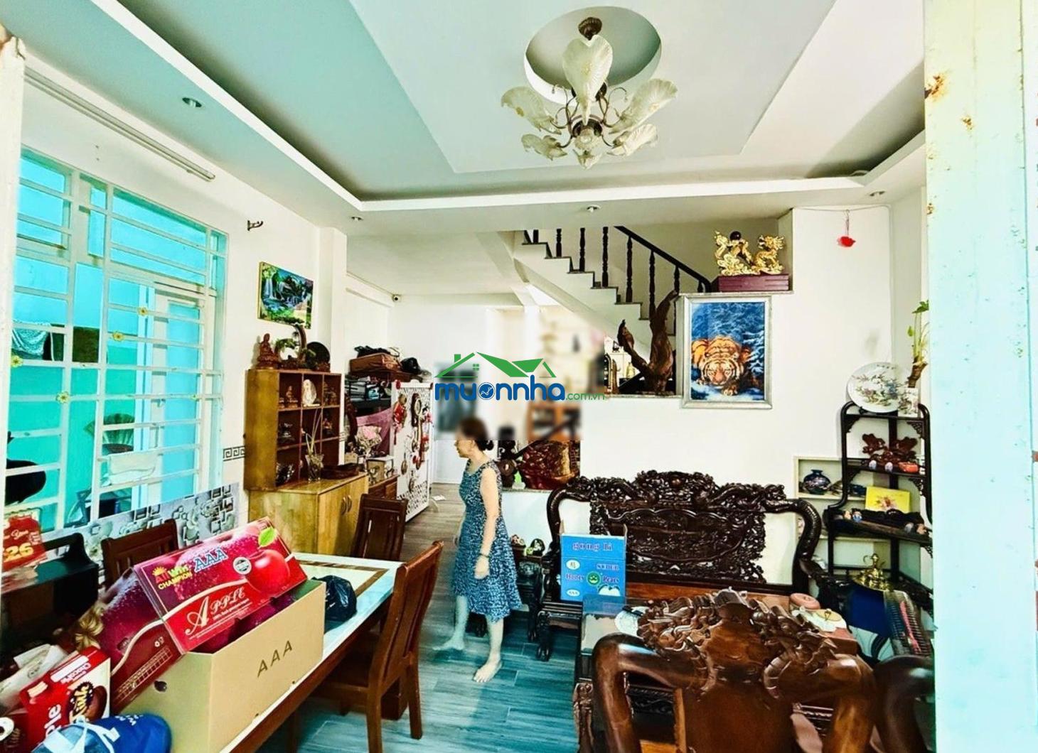 Nhà đào sư tích nhà bè ngang 6.1m - đang cho thuê 10 triệu/tháng - sổ riêng hoàn công
