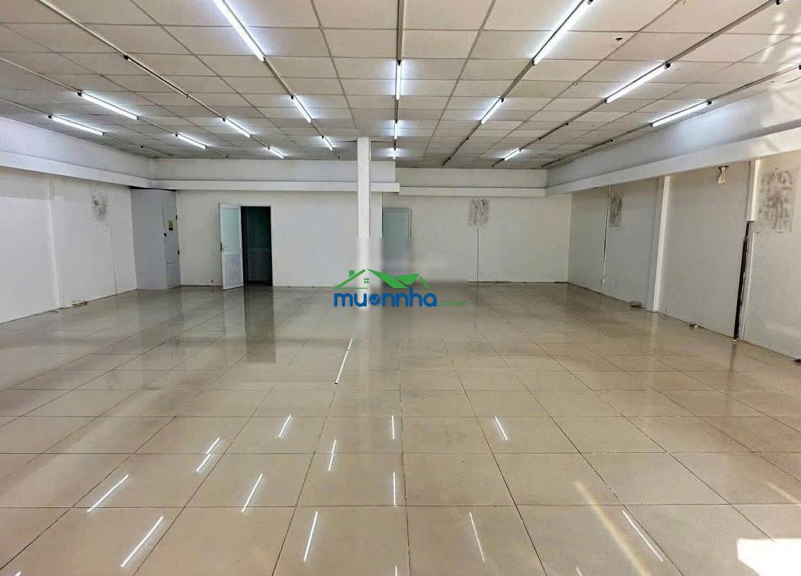 Mặt bằng lê hồng phong gần ngã tư 12x28m , có lửng , có điện 3 pha kd đa nghành