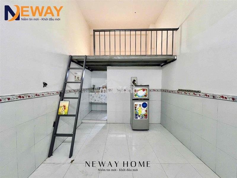 Cho thuê phòng gác cao sẵn máy lạnh tủ lạnh ngay mã lò - huit