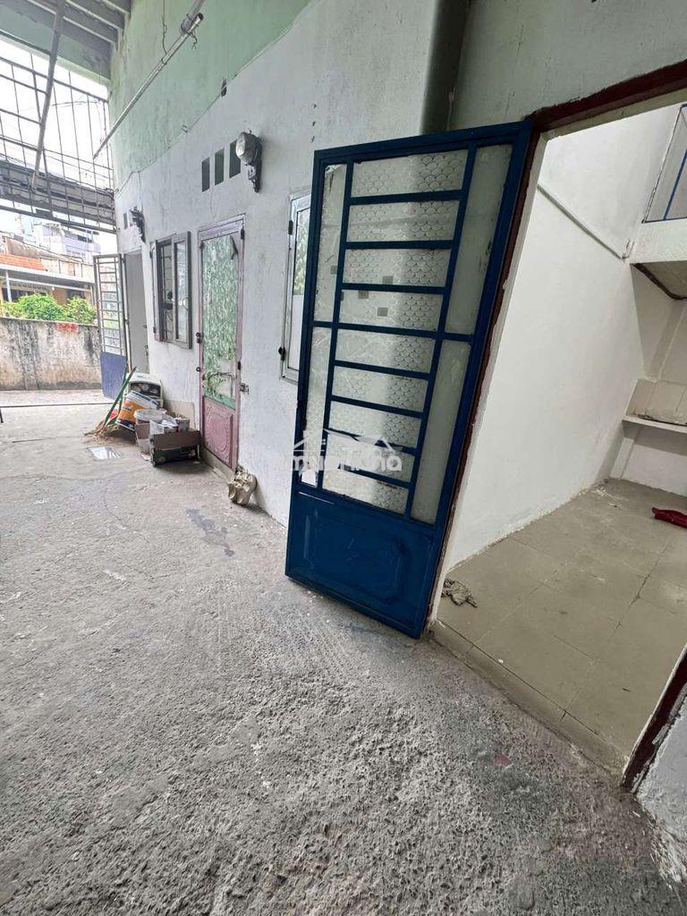 Phòng gác lửng vô ở liền  - Ảnh 2