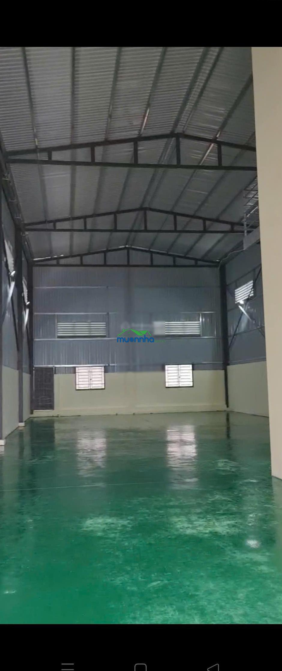 Cho thuê kho bến cát dt 300m, có 2 văn phòng