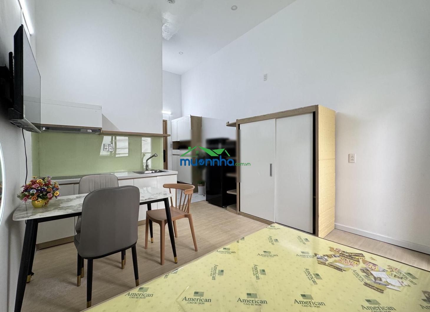 Cho thuê studio balcon 25m2,giặt riêng full nt cao cấp,thang máy hầm xe bảo vệ đối diện toà viettel