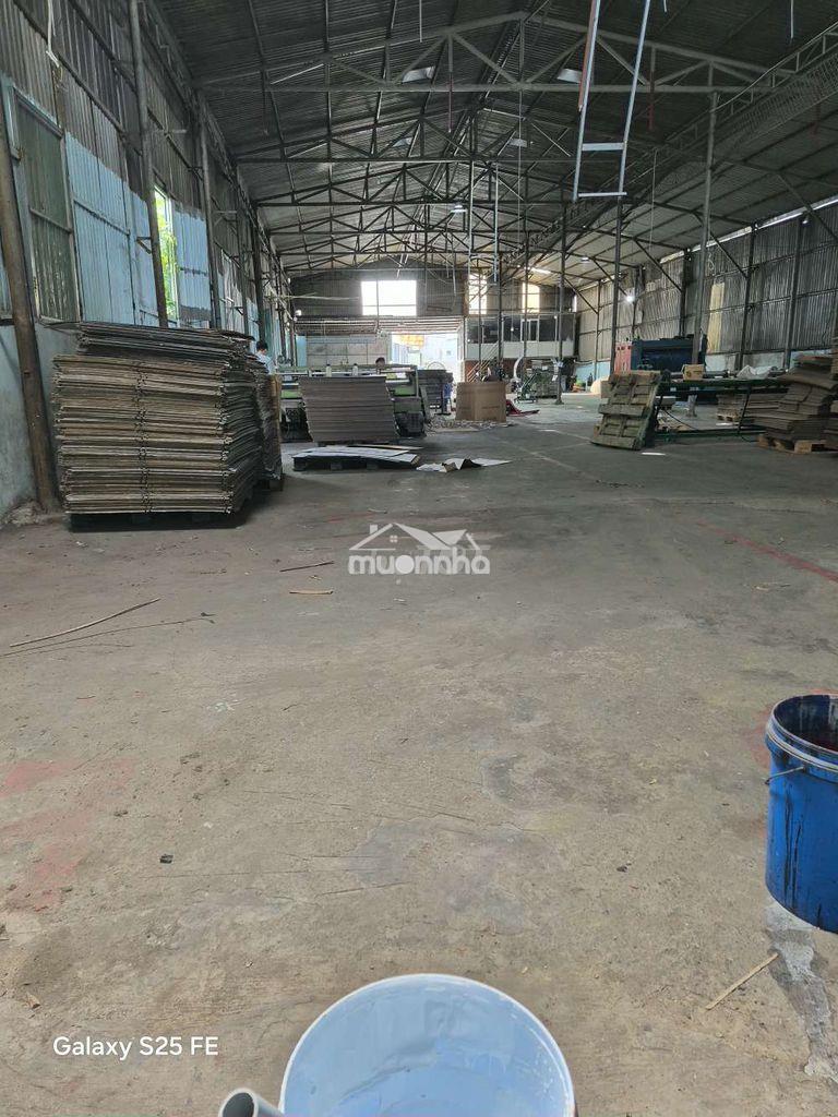 Cho thuê nhà xưởng 850 m2 giá thuê 35 triệu/ tháng