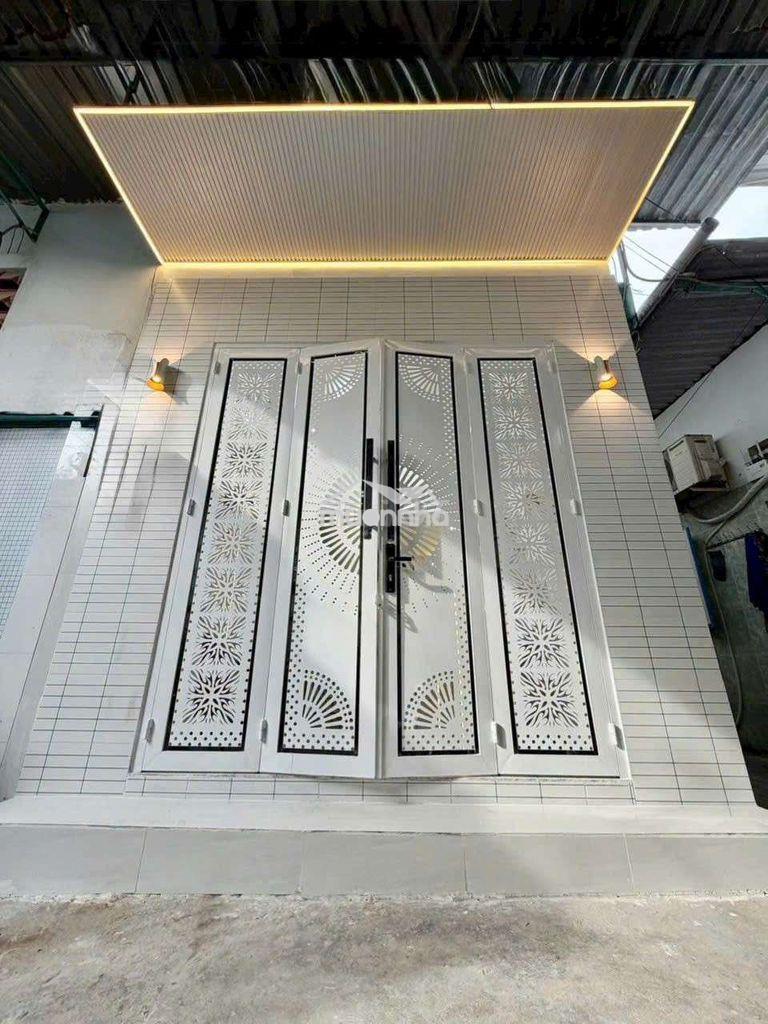 Nhà kế bên quận 7